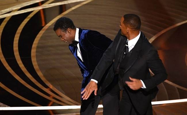 Will smith slapped the actor chris rock in Oscar stage