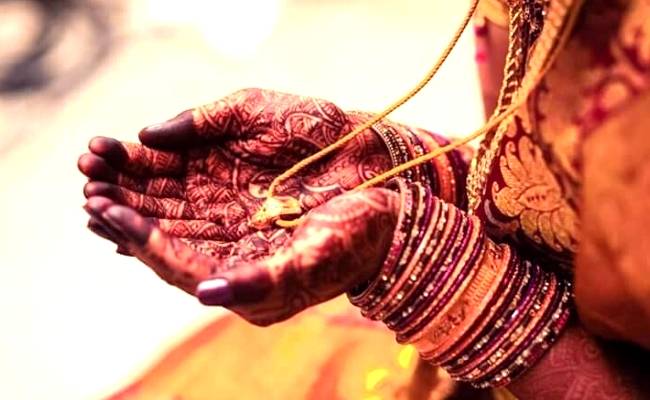 Yaaradi Nee Mohini TV actress gets married in a private ceremony ft Minnal Deepa