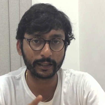 RJ Balaji takes his stance on the Jallikattu issue at Marina beach RJ Balaji takes his stance on the Jallikattu issue at Marina beach
