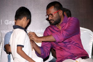 Nenjil Thunivirundhal (aka) Nenjil Thunivirundhaal