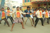 Engitta Modhathey (aka) Enkitta Mothathey