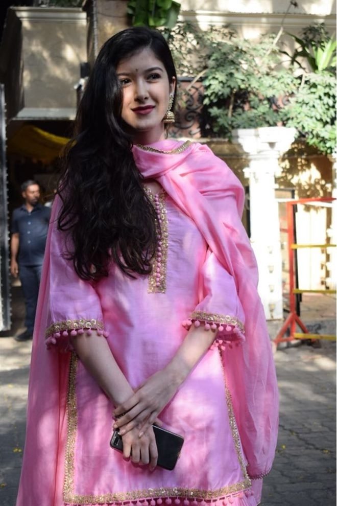 Actress Sonam Kapoor Mehendi Ceremony