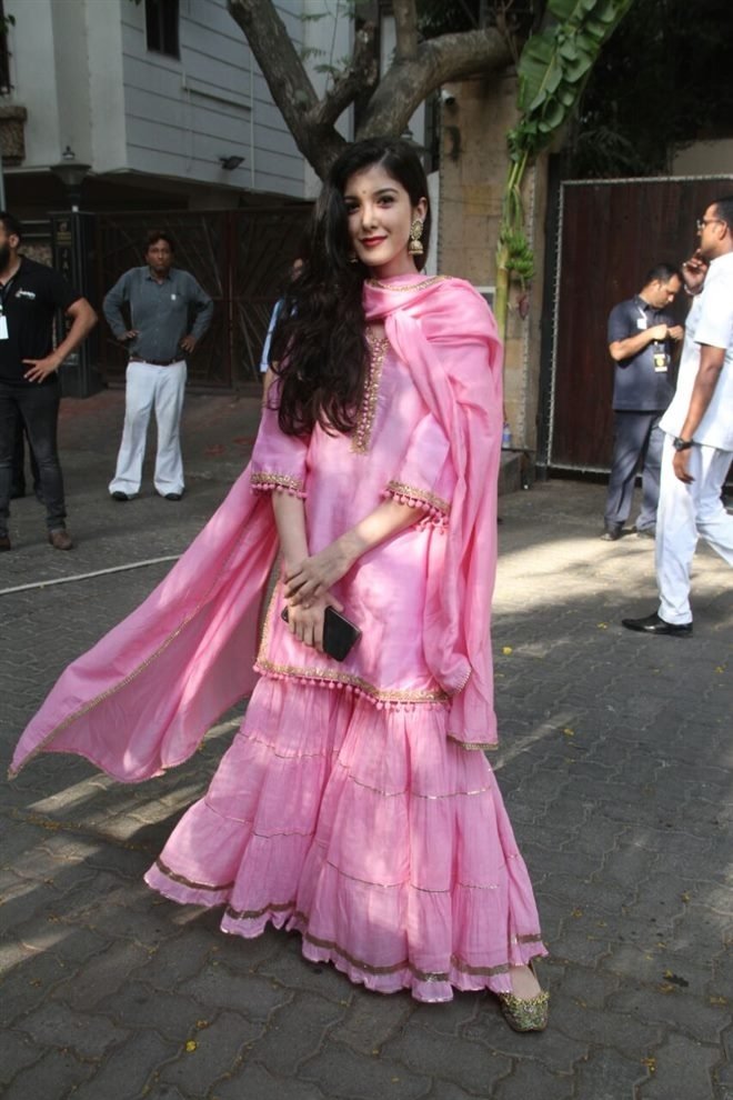 Actress Sonam Kapoor Mehendi Ceremony