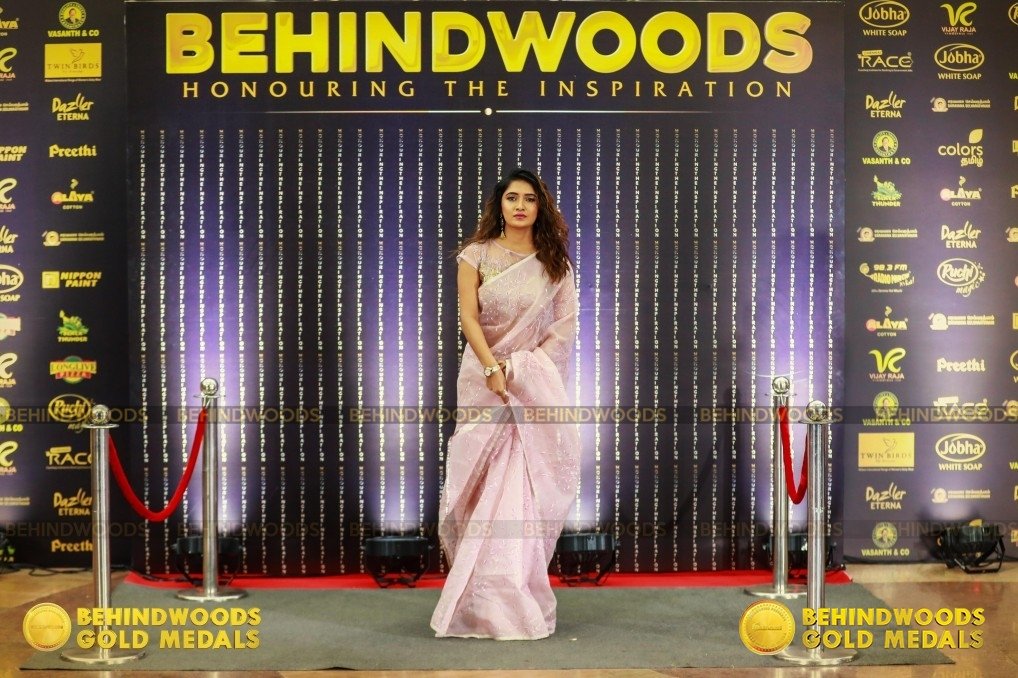 Behindwoods Gold Medals - Iconic Edition - The Red Carpet