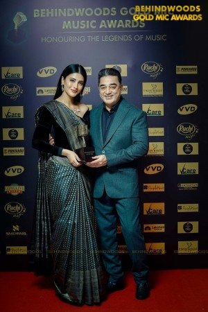 Behindwoods Gold Mic - The Red Carpet