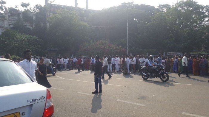 Catch The on field Action From RK Nagar