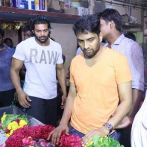 Celebrities Pay Tribute to Santhanam's Father Neelamegam