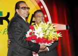 Dharmendra receives Lifetime Achievement Award