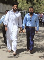 Funeral of trade analyst Vikas Mohan