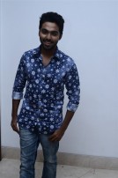 kadavul irukan kumaru