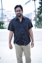 kadavul irukan kumaru