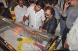 Last Respects to Kavignar Vaali Set 1