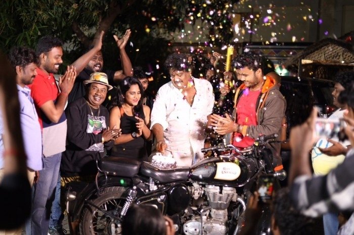  Mansoor Ali Khan's birthday celebration at Kadaman Parai sets