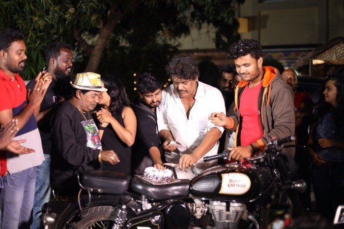  Mansoor Ali Khan's birthday celebration at Kadaman Parai sets