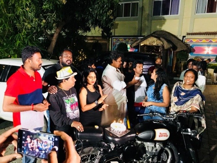  Mansoor Ali Khan's birthday celebration at Kadaman Parai sets