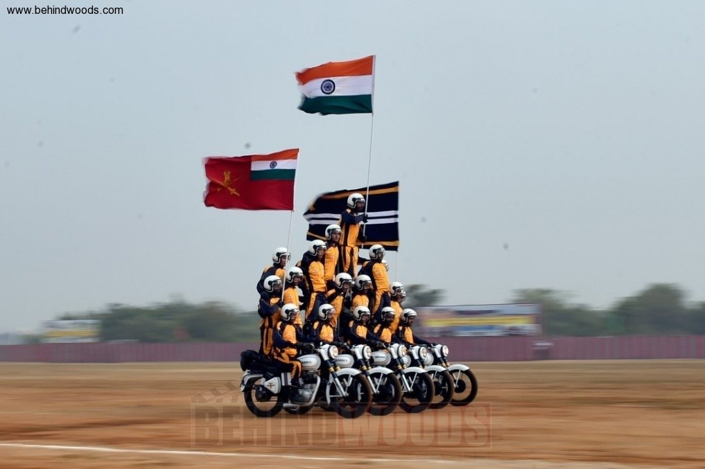 Mindblowing: Crazy Stunts at Chennai Officers Training Academy!