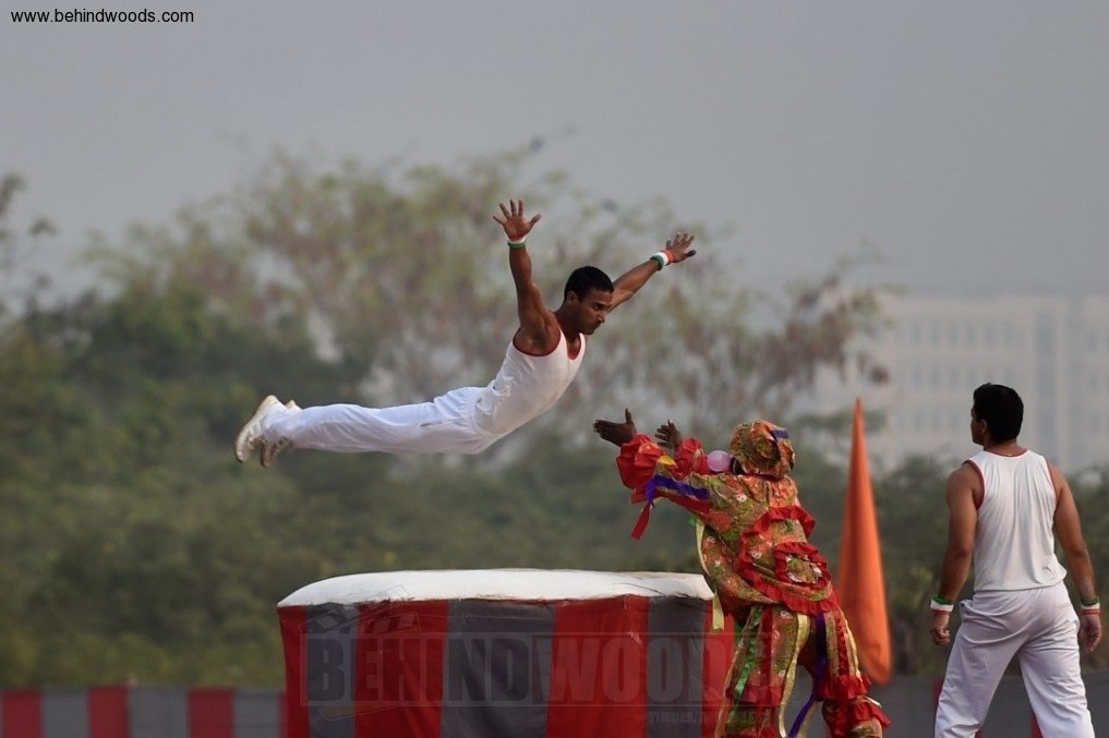 Mindblowing: Crazy Stunts at Chennai Officers Training Academy!