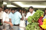Celebrities Pay Homage to MSV