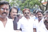 Celebrities Pay Homage to MSV