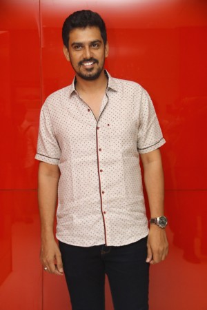 Nenjil Thunivirundhal Movie Audio Launch