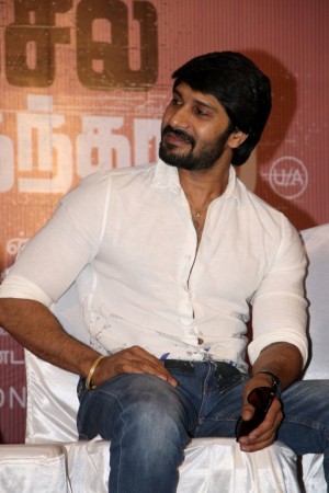 Nenjil Thunivirunthal Trailer Launch