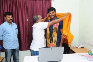 Ondikkatta Team Meet With Vishal And Prabhu Deva