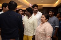 Oru Naal Iravil Premiere Show