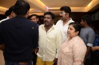 Oru Naal Iravil Premiere Show