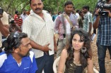 Padam Pesum on location