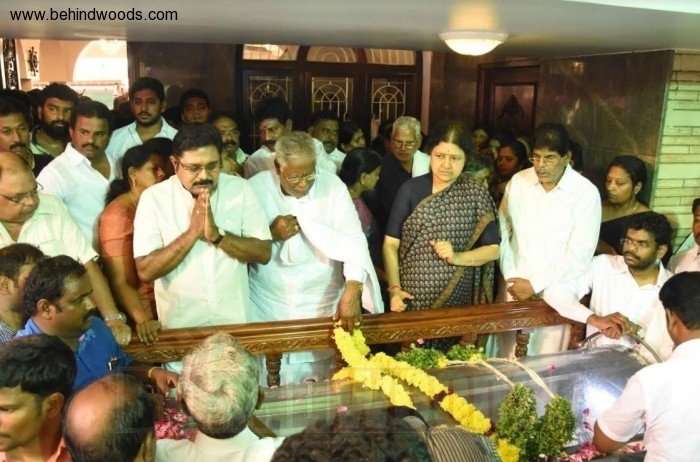 Political activist M Natarajan's funeral