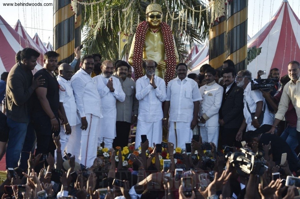Rajinikanth Unveiled MGR's Statue at the Dr MGR Educational and Research Institute