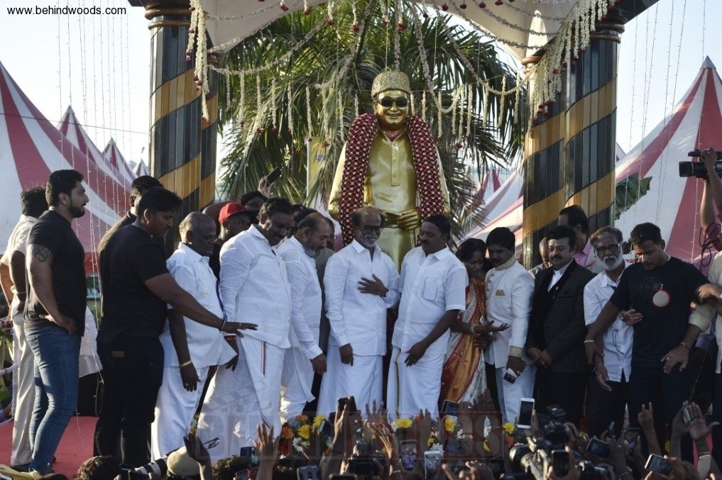 Rajinikanth Unveiled MGR's Statue at the Dr MGR Educational and Research Institute