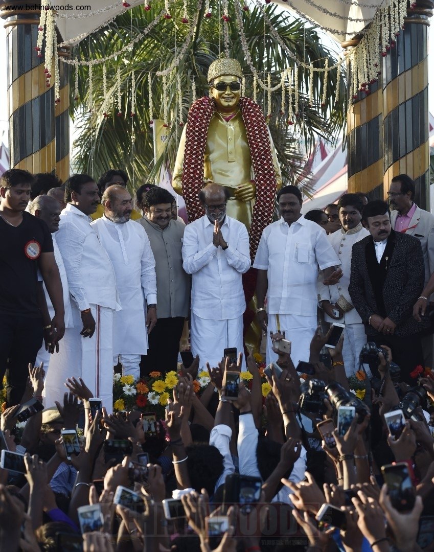 Rajinikanth Unveiled MGR's Statue at the Dr MGR Educational and Research Institute