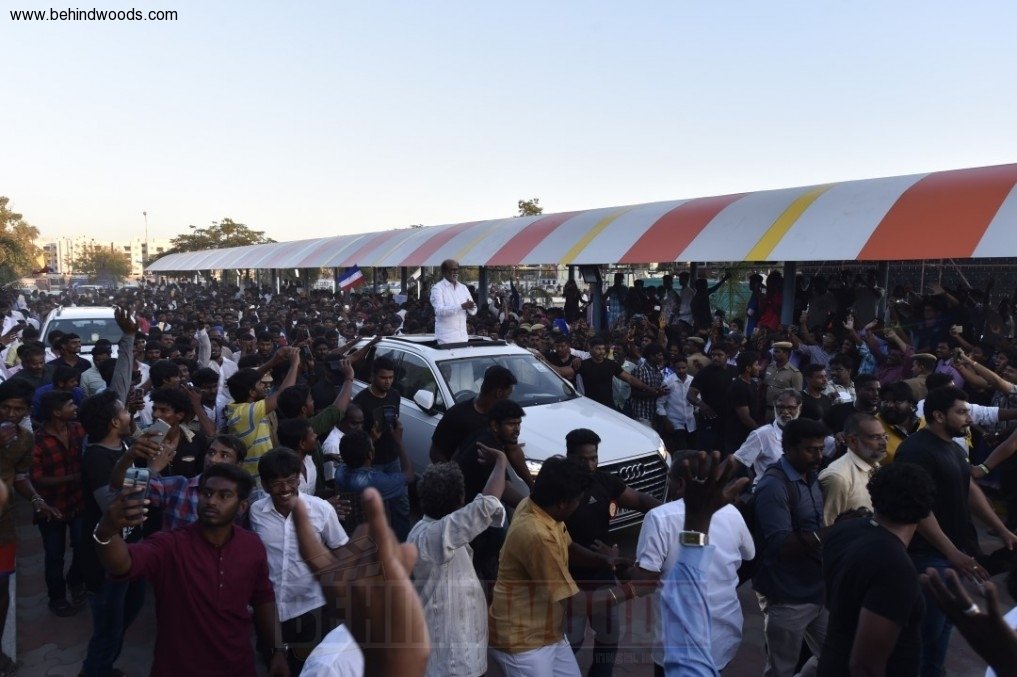 Rajinikanth Unveiled MGR's Statue at the Dr MGR Educational and Research Institute