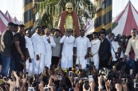 Rajinikanth Unveiled MGR's Statue at the Dr MGR Educational and Research Institute