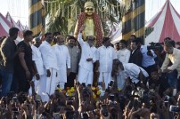 Rajinikanth Unveiled MGR's Statue at the Dr MGR Educational and Research Institute