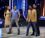 Salman promotes Big Boss on sets of Jhalak Dikhhla Jaa