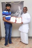 Sasikumar meets Isaignani Ilayaraja