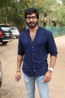 Sneha & Prasanna play 'Just cricket' with Chennai 28 team