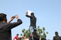 Thadai Athai Udai - Jallikattu Supporters at Marina 