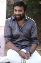 Tharai Thappattai Team Meet