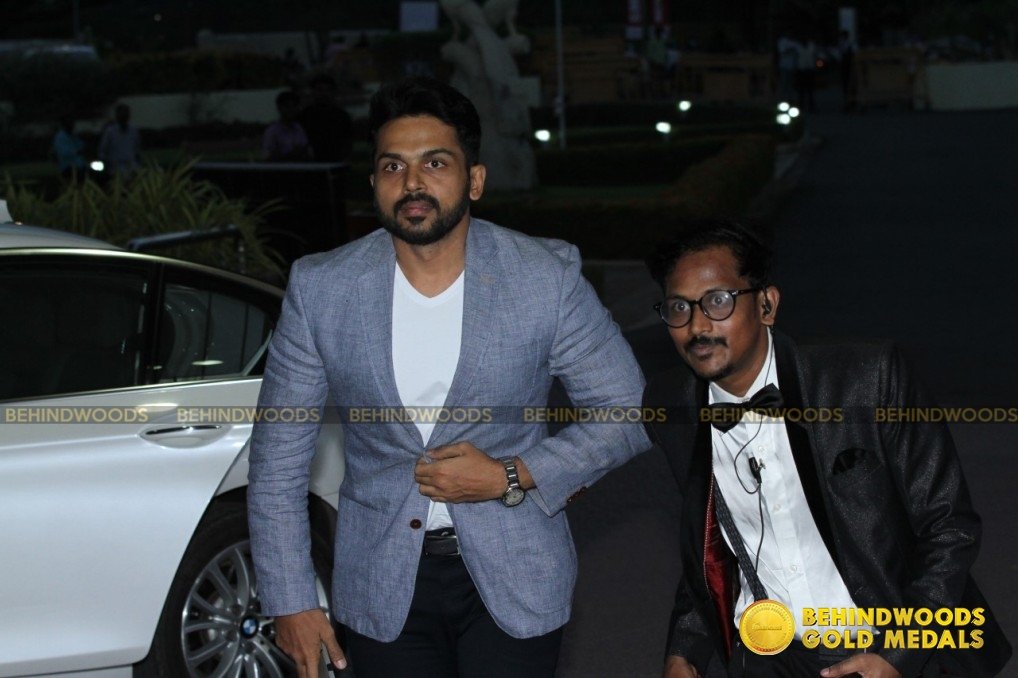 The Red Carpet Photos - Behindwoods Gold Medals 2018 Set 1