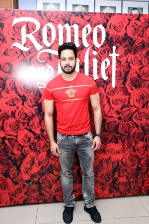 Varalaxmi's Romeo Juliet Musical Stage Show