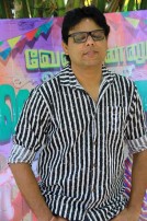 Velainu Vandhutta Vellaikaaran Team Meet Photos