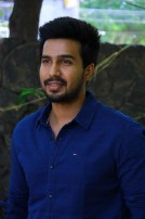 Velainu Vandhutta Vellaikaaran Team Meet Photos