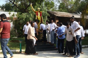 Vishal files nomination for RK Nagar by-poll elections