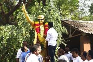 Vishal files nomination for RK Nagar by-poll elections