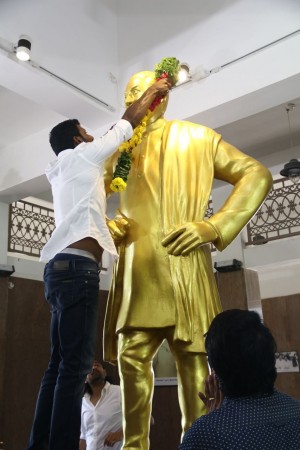 Vishal files nomination for RK Nagar by-poll elections