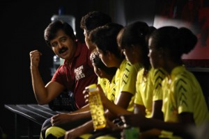 Ezhumin (aka) Ezhumin Movie