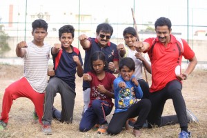 Ezhumin (aka) Ezhumin Movie